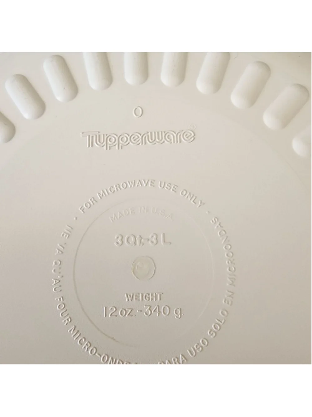 Tupperware Beige Microwave cook Pot  with Lid